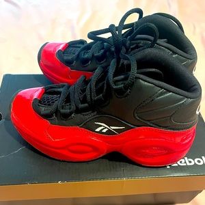 KIDS SIZE 1 BOYS BASKETBALL REEBOK SNEAKERS (ALLEN IVERSON)